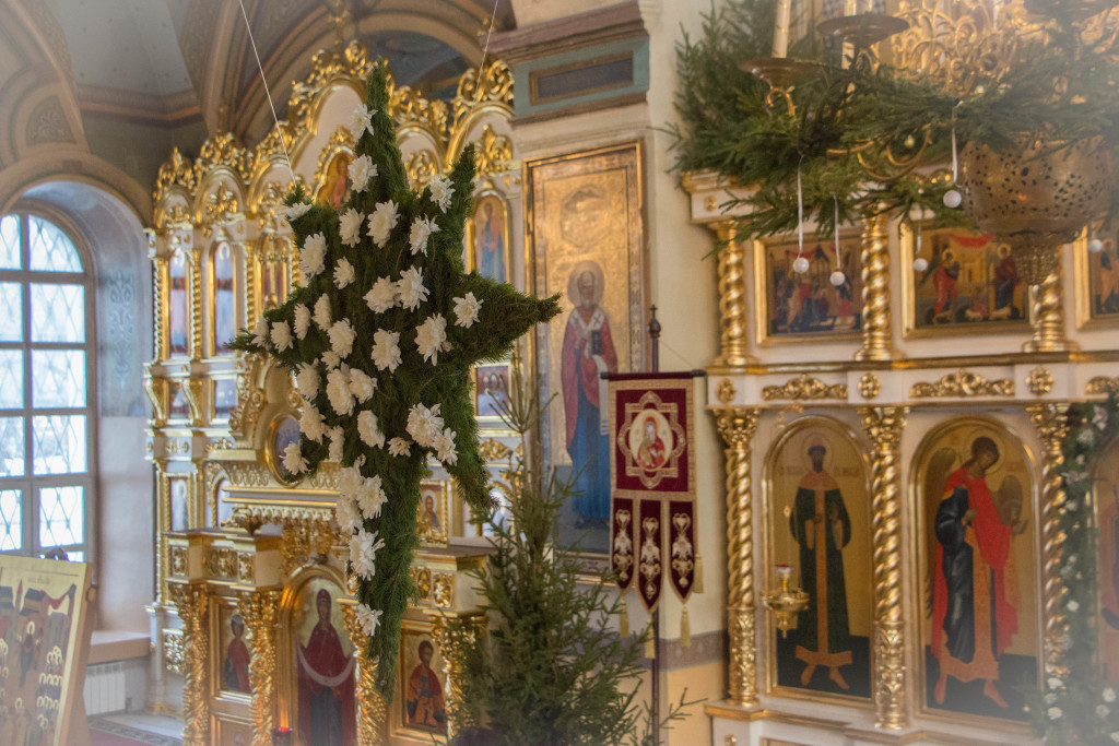 Фото 6 января храм убранство